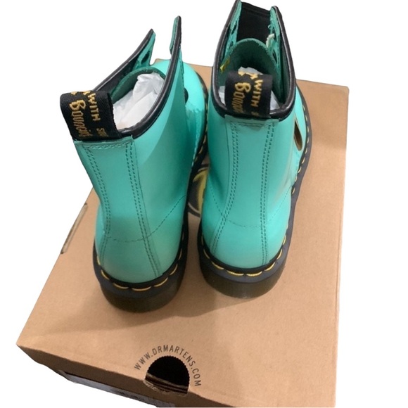 NWT  DR.MARTENS 1460 SMOOTH LEATHER BOOTS - Picture 10 of 12